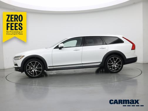 White 2018 Volvo V90 T6 Cross Country