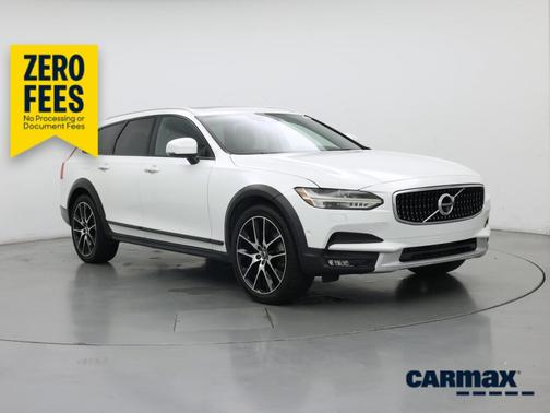 White 2018 Volvo V90 T6 Cross Country