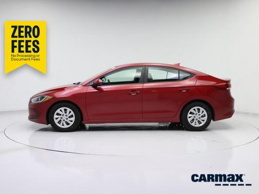 Red 2018 Hyundai ELANTRA SE