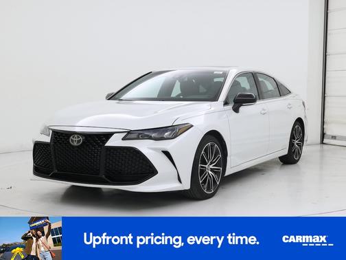 White 2019 Toyota Avalon XSE