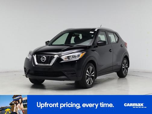 Black 2019 Nissan Kicks SV