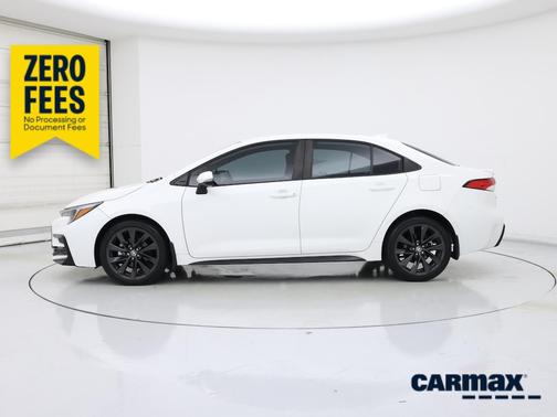 White 2024 Toyota Corolla SE