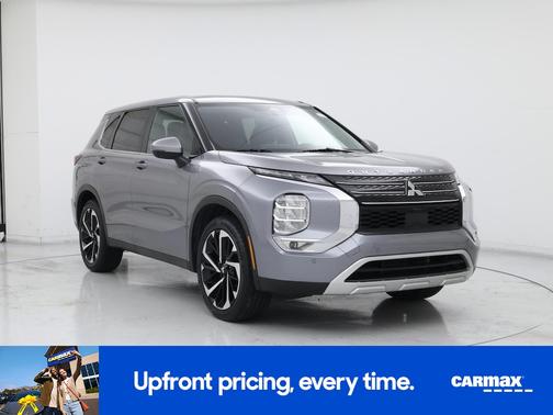 Silver 2024 Mitsubishi Outlander SE