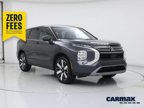 Gray 2025 Mitsubishi Outlander SE