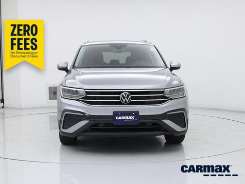 Silver 2023 Volkswagen Tiguan SE