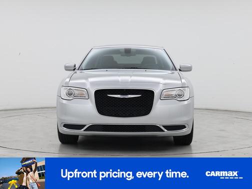 2019 Chrysler 300 Touring L