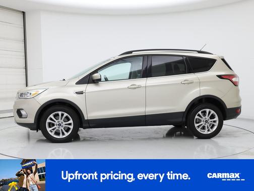 Gold 2017 Ford Escape SE