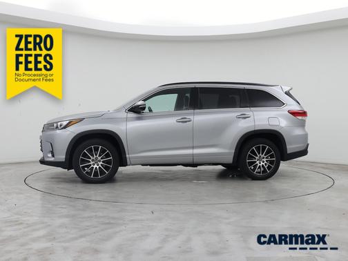 Silver 2018 Toyota Highlander SE