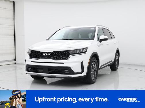 White 2023 Kia Sorento Hybrid EX