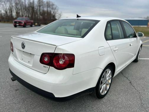 2010 Volkswagen Jetta Wolfsburg Edition