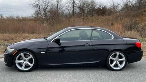 2011 BMW 335 335i Convertible 2D