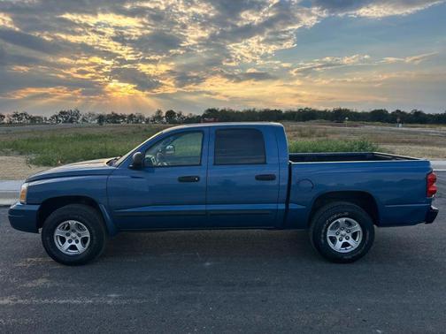 2005 Dodge Dakota SLT Quad Cab