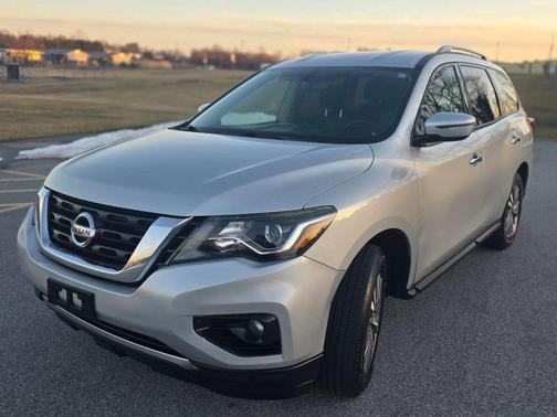 2019 Nissan Pathfinder SV