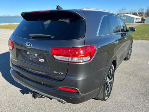 2017 Kia Sorento EX