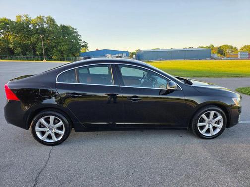 Black 2016 Volvo S60 T5 Drive-E Premier