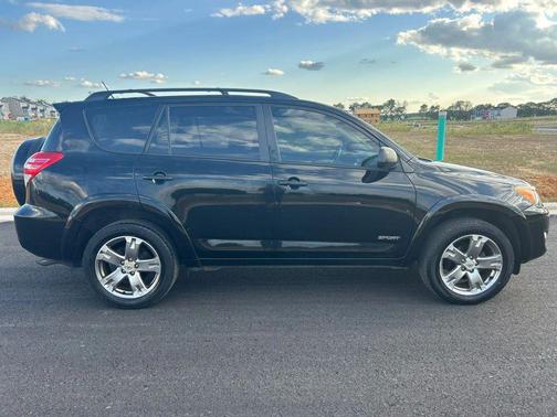 2011 Toyota RAV4 Sport