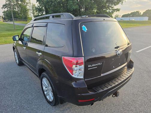 Brown 2013 Subaru Forester 2.5X Premium