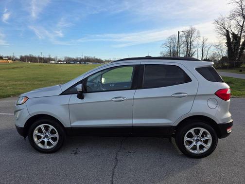 Silver 2018 Ford EcoSport SE