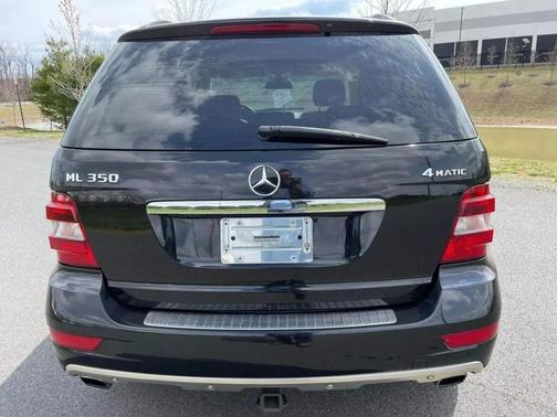 Black 2009 Mercedes-Benz M-Class 4MATIC