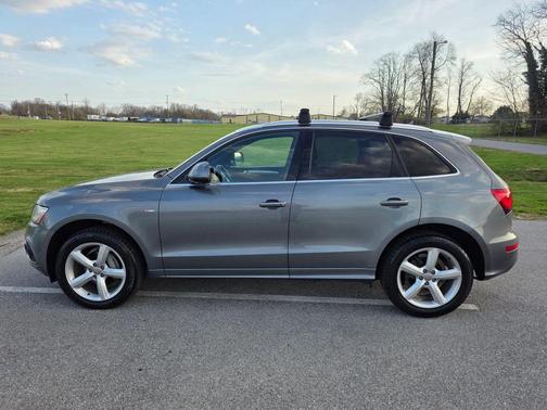 Gray 2017 Audi Q5 2.0T Premium Plus