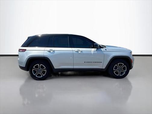 2022 Jeep Grand Cherokee 4xe Trailhawk