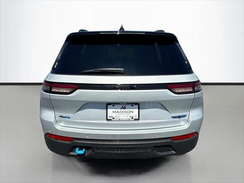 2022 Jeep Grand Cherokee 4xe Trailhawk