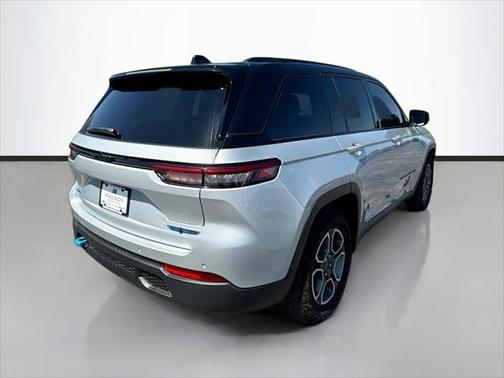 2022 Jeep Grand Cherokee 4xe Trailhawk