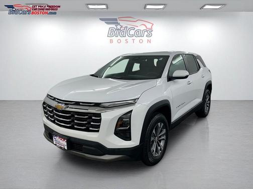 Summit White 2026 Chevrolet Equinox LT