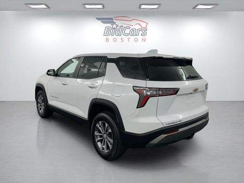 Summit White 2026 Chevrolet Equinox LT