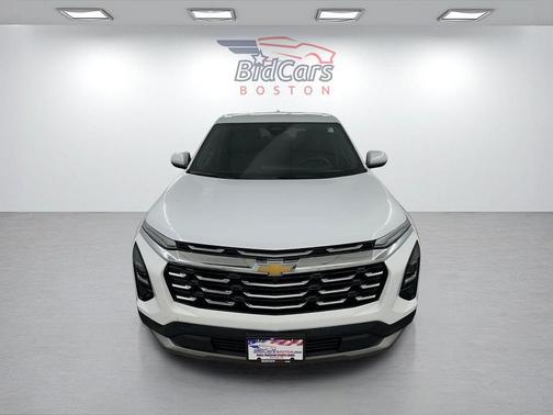 Summit White 2026 Chevrolet Equinox LT