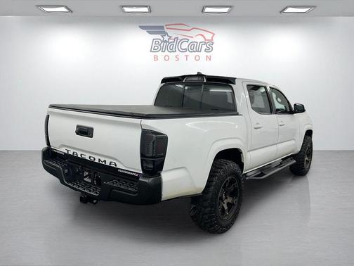 2018 Toyota Tacoma SR