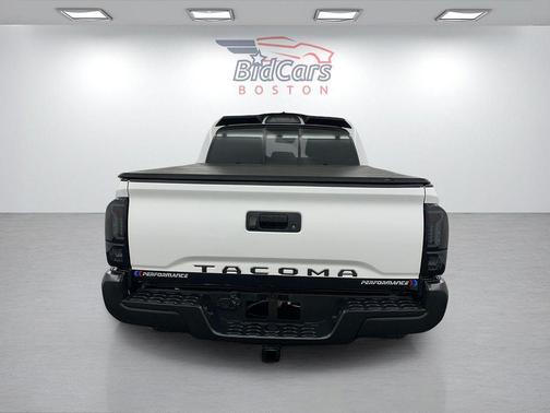 2018 Toyota Tacoma SR