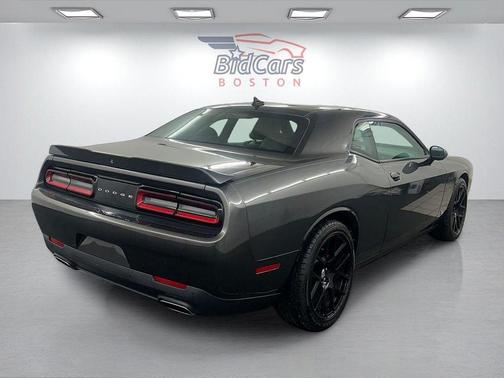 2017 Dodge Challenger SXT