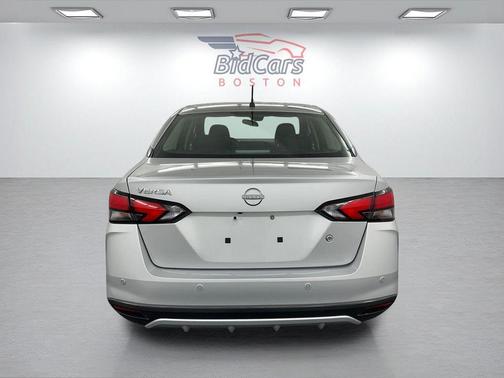 Brilliant Silver Metallic 2023 Nissan Versa S