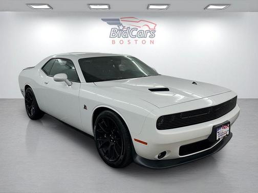 White Knuckle Clearcoat 2018 Dodge Challenger R/T Scat Pack