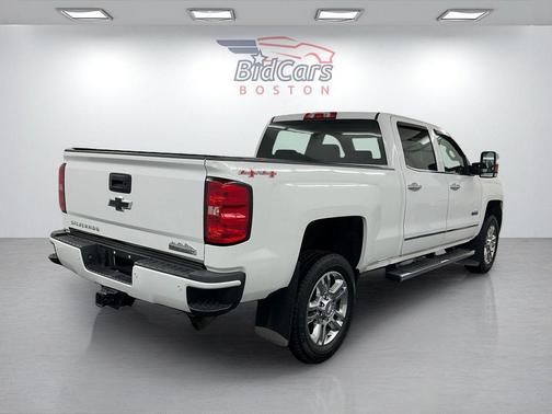 Summit White 2015 Chevrolet Silverado 2500 High Country