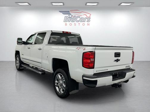Summit White 2015 Chevrolet Silverado 2500 High Country