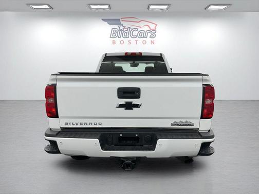 Summit White 2015 Chevrolet Silverado 2500 High Country