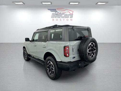 Cactus Green / Gray 2023 Ford Bronco Outer Banks