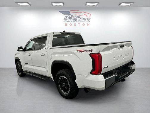 White 2022 Toyota Tundra SR5