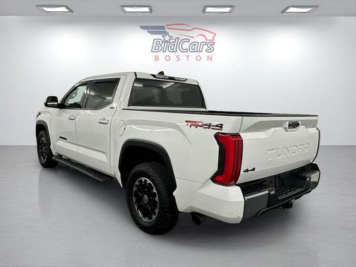 White 2022 Toyota Tundra SR5