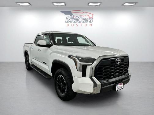 White 2022 Toyota Tundra SR5