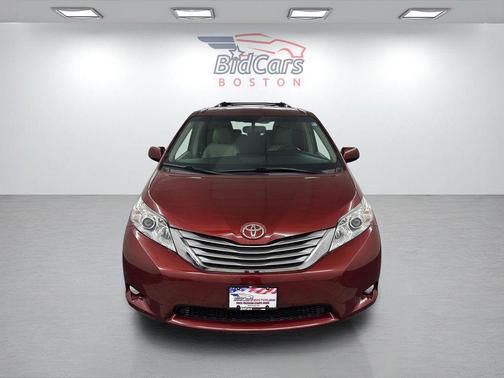 2016 Toyota Sienna XLE