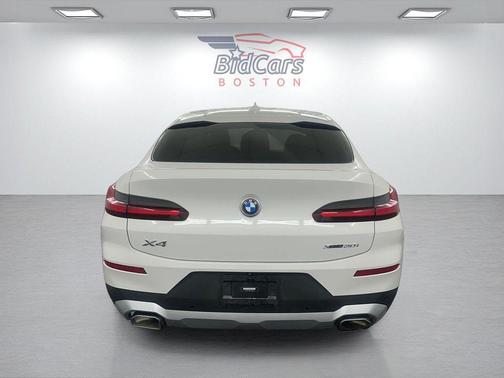White 2022 BMW X4 xDrive30i