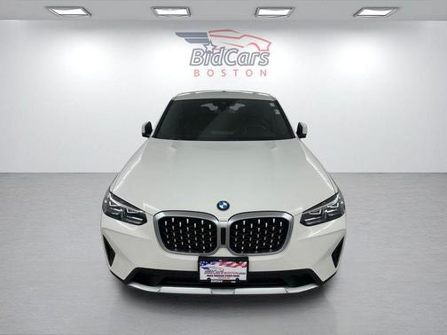 White 2022 BMW X4 xDrive30i