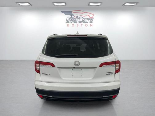 White 2022 Honda Pilot Special Edition