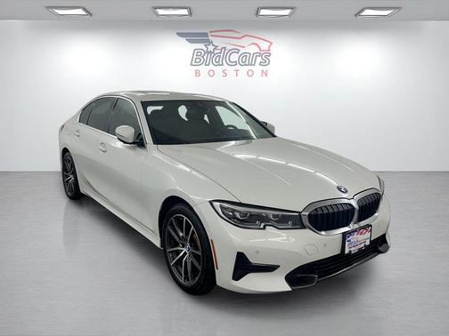 Alpine White 2019 BMW 330 i xDrive