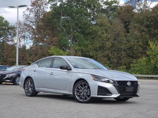 2023 Nissan Altima 2.0 SR