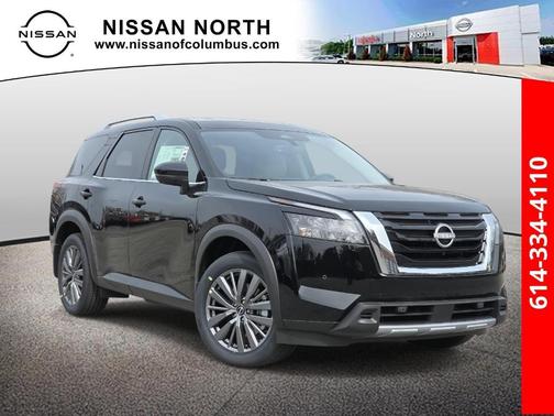 2025 Nissan Pathfinder SL