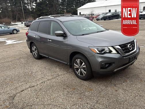 2017 Nissan Pathfinder SL